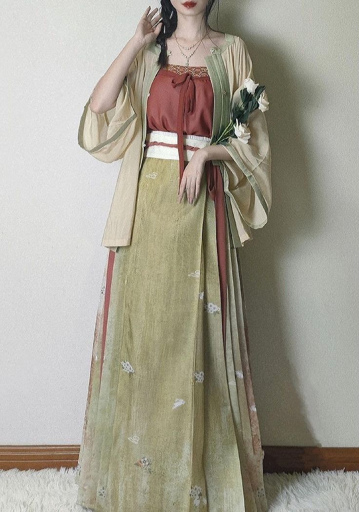 Winter Tang-Style Womens Chinese Fashion:Embracing Traditional Elegance in the Cold Season Winter Tang-Style Womens Chinese Fashion:Embracing Traditional Elegance in the Cold Season