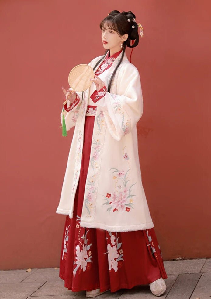 Innovative Hanfu Cheongsam Set:Modern Evolution of Traditional Chinese Elegance Innovative Hanfu Cheongsam Set:Modern Evolution of Traditional Chinese Elegance