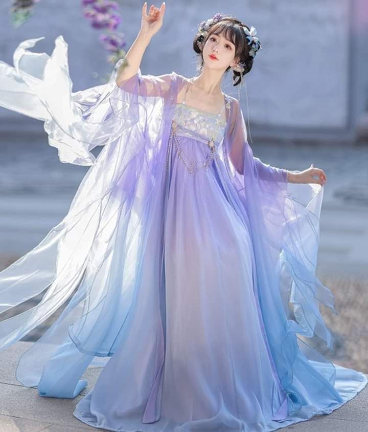 The Splendor of Tang-Style Hair Ornaments in Hanfu Fashion The Splendor of Tang-Style Hair Ornaments in Hanfu Fashion