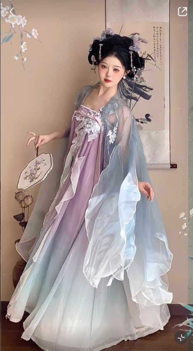 Ancient-Style Princess Dress with Long Sleeves for Little Girls in Traditional Chinese Hanfu Fashion Ancient-Style Princess Dress with Long Sleeves for Little Girls in Traditional Chinese Hanfu Fashion