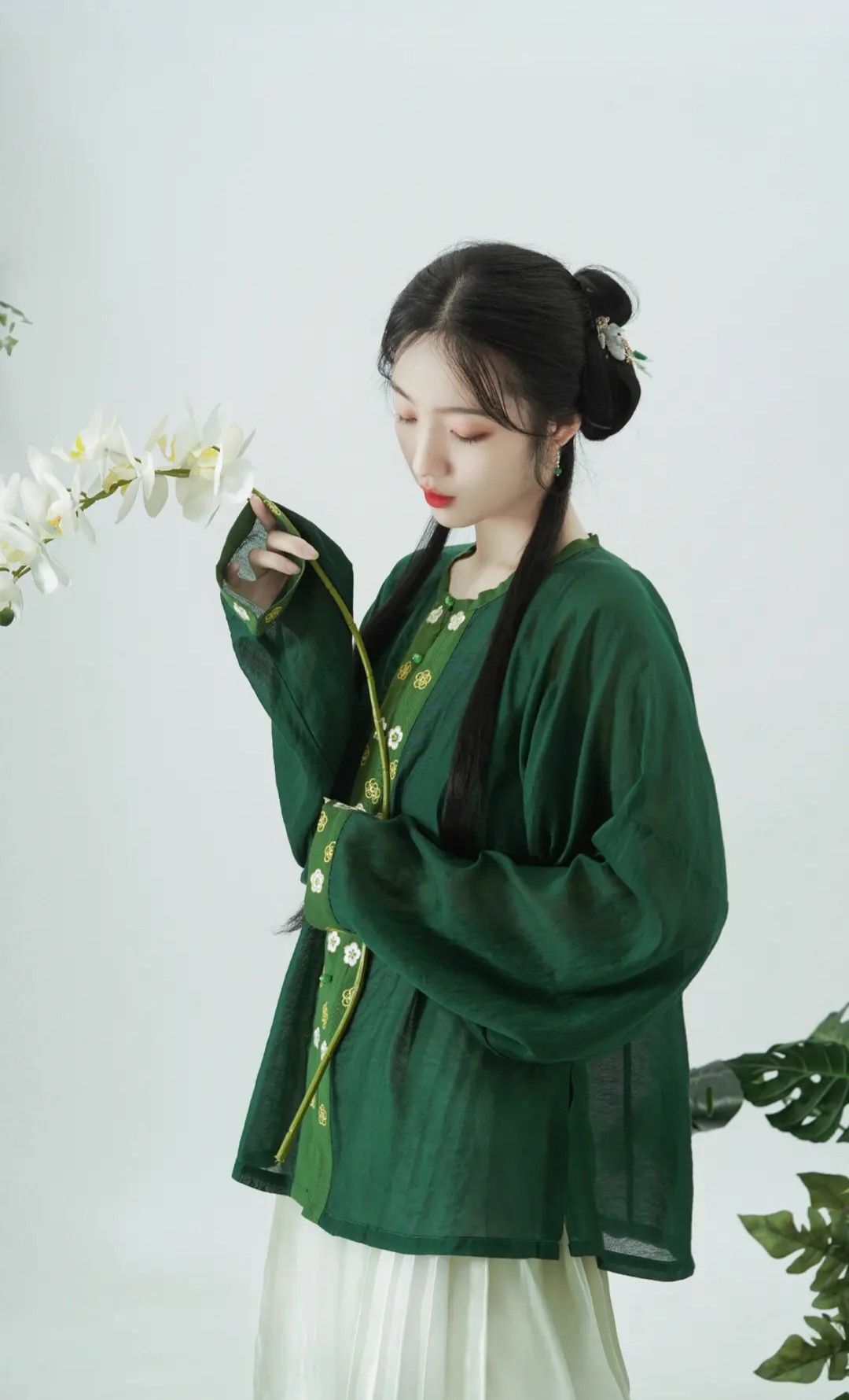 Chinese-Style Girls Traditional Clothing:The Splendor of Hanfu Fashion for Little Girls Chinese-Style Girls Traditional Clothing:The Splendor of Hanfu Fashion for Little Girls