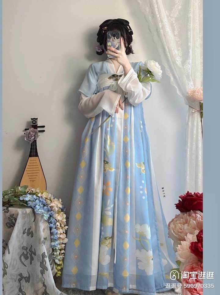 Chinese-Style Childrens Cheongsam:A Blend of Tradition and Fashion Chinese-Style Childrens Cheongsam:A Blend of Tradition and Fashion