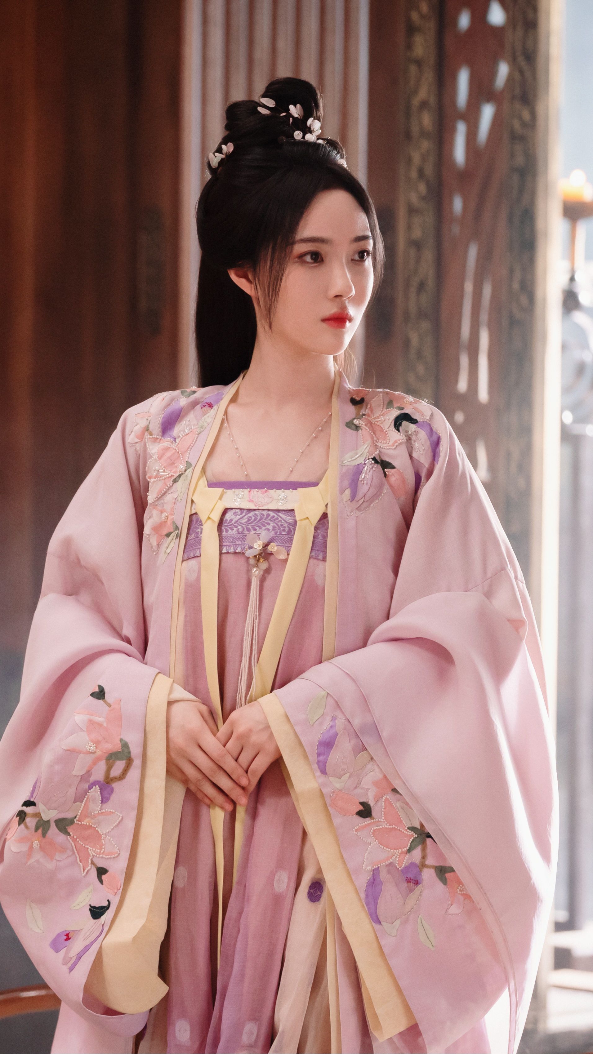 Rabbit-Inspired Fashion:The Blend of Hanfu with Rabbit-Themed Apparel Rabbit-Inspired Fashion:The Blend of Hanfu with Rabbit-Themed Apparel