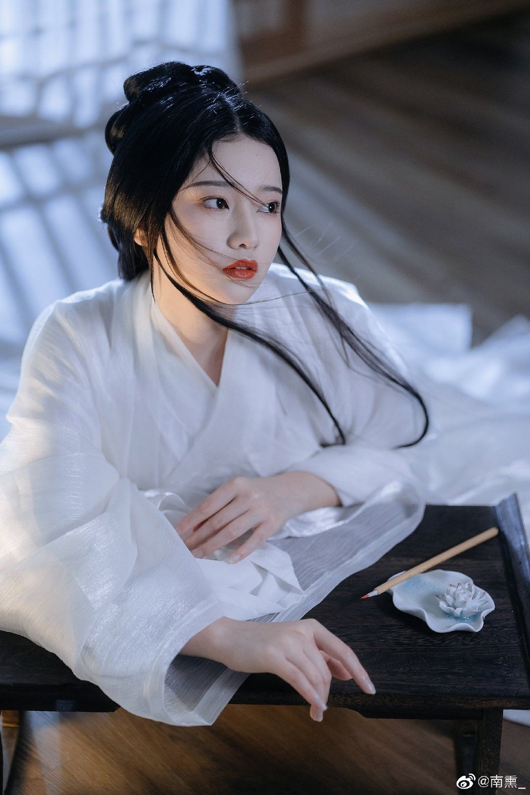 Ancient Womens Clothing:The Splendor of Hanfu and Glasslike Splendor of the Past Ancient Womens Clothing:The Splendor of Hanfu and Glasslike Splendor of the Past