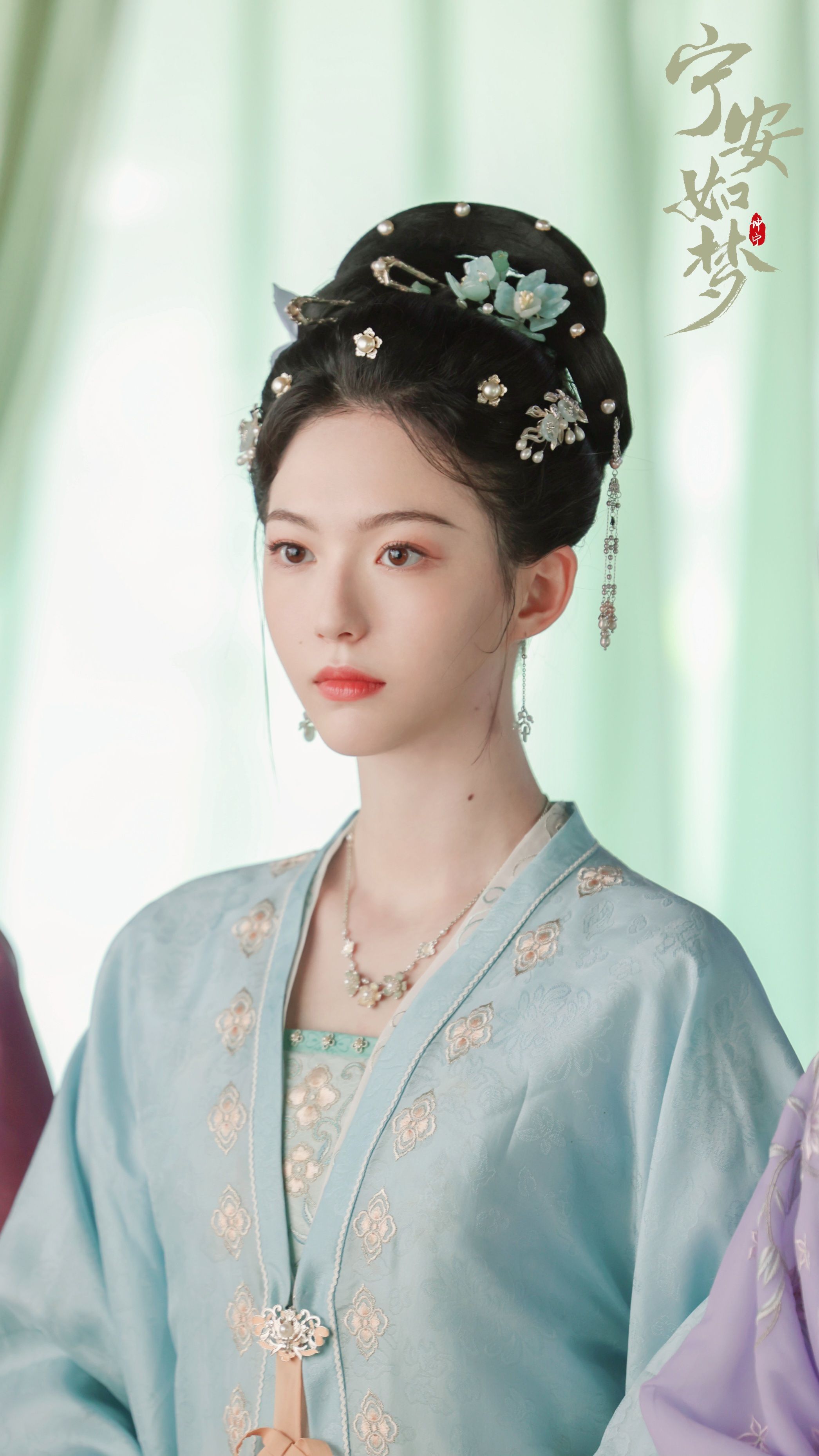 The Role of Swords as Props in Hanfu Photo Shoots