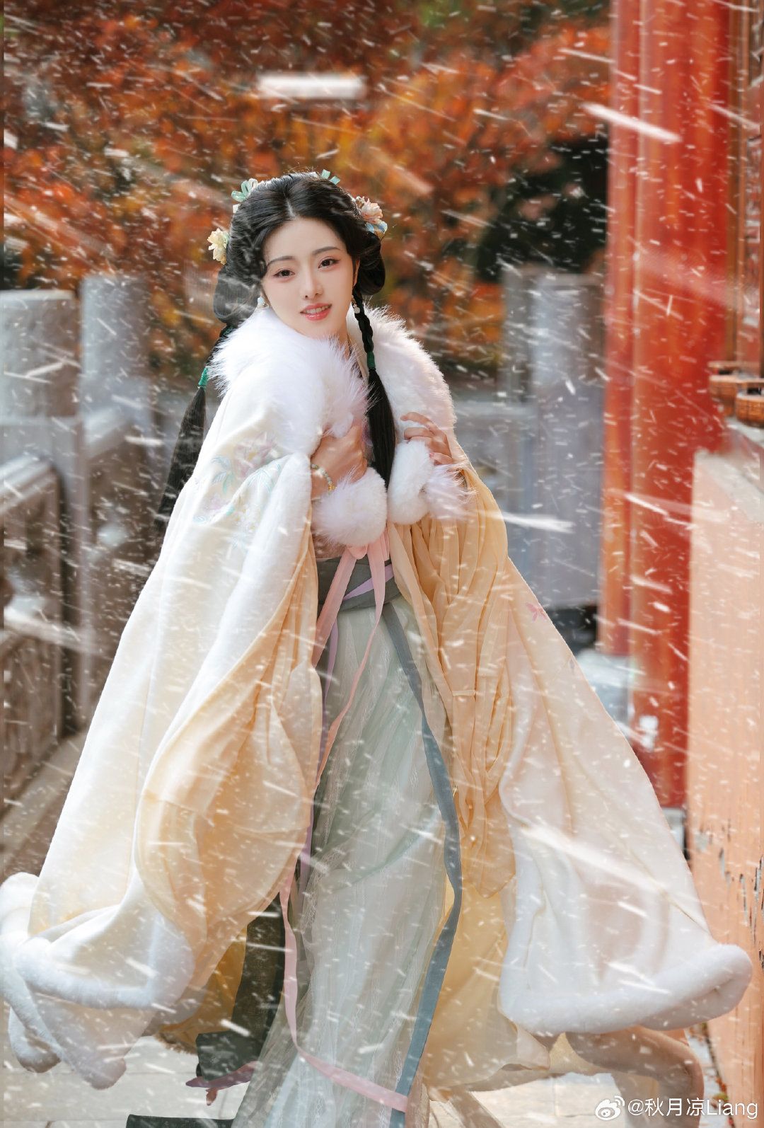 The Essence of Hanfu Clothing:Understanding the Importance of Proper Hangings on Clothes Racks The Essence of Hanfu Clothing:Understanding the Importance of Proper Hangings on Clothes Racks