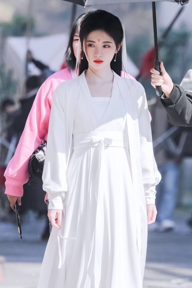 Short and Seductive:The Rise of Mini Cheongsam with Stylish Slits and Flattering Fit Short and Seductive:The Rise of Mini Cheongsam with Stylish Slits and Flattering Fit