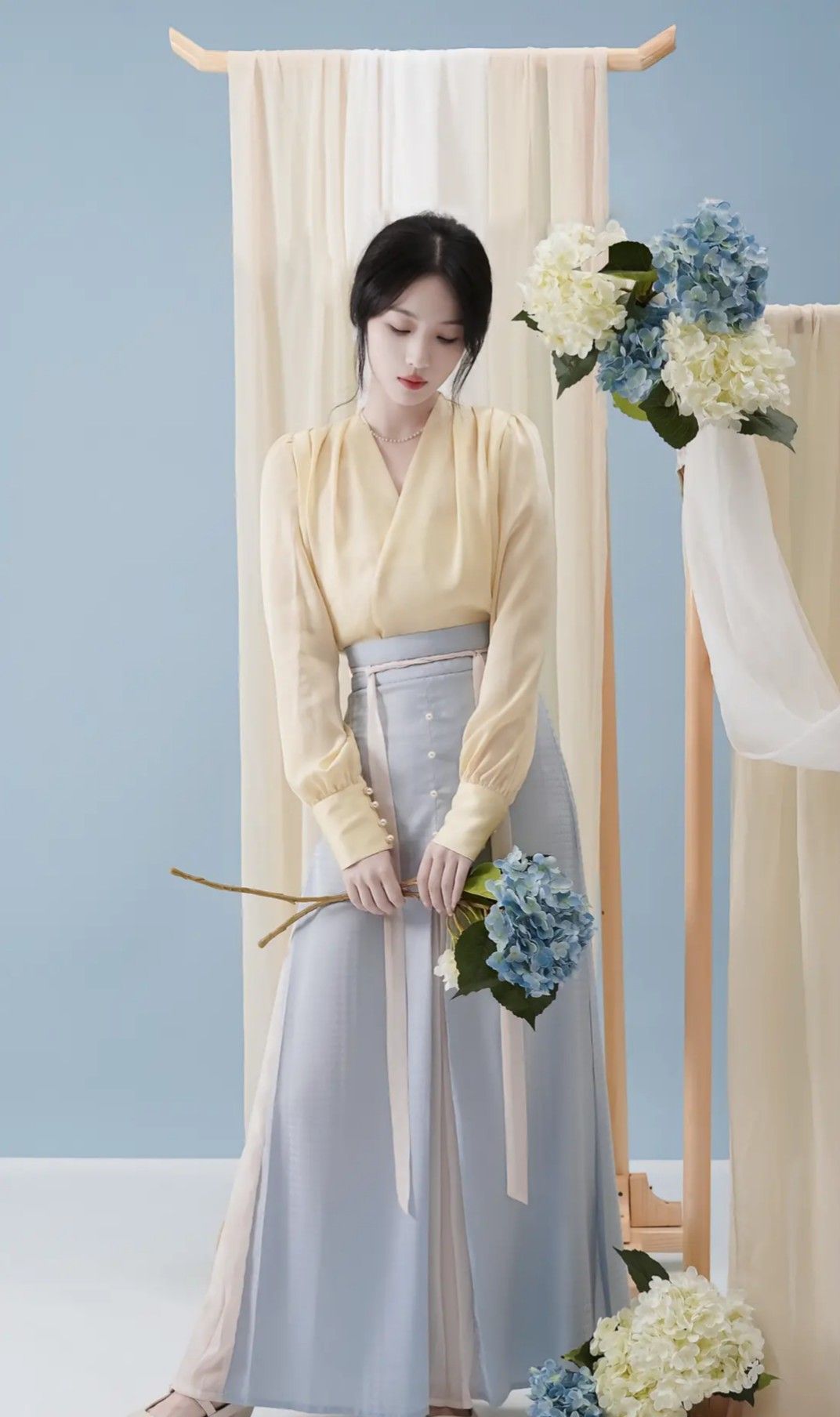 Blue Mared Horseface Skirt:The Perfect Pairing of Blouses Blue Mared Horseface Skirt:The Perfect Pairing of Blouses