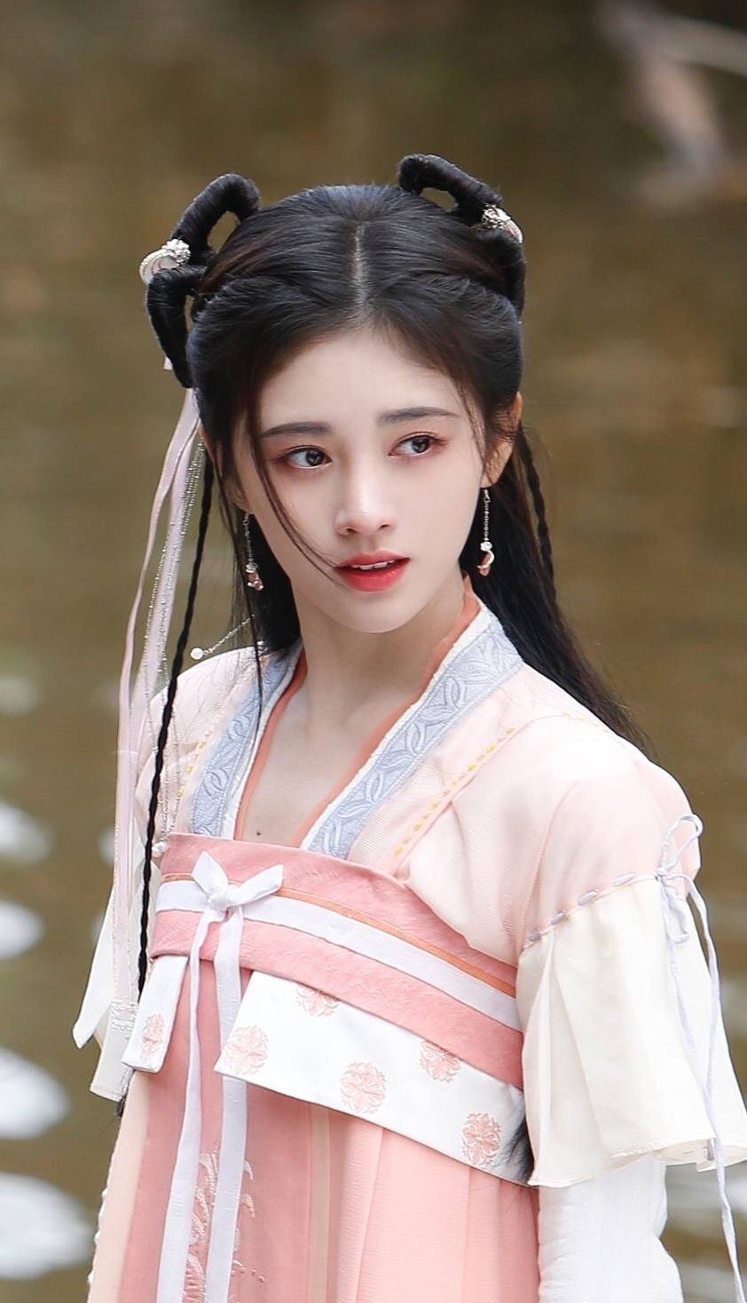 Pink Hanfu National Style for Young Girls:Embracing Traditional Elegance in Modern Times Pink Hanfu National Style for Young Girls:Embracing Traditional Elegance in Modern Times