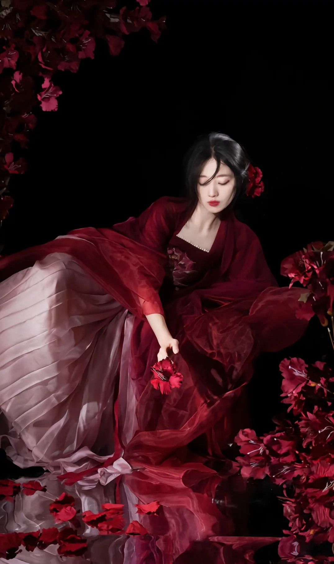 French-Style Fish Tail Cheongsam:A Blend of Elegance and Tradition French-Style Fish Tail Cheongsam:A Blend of Elegance and Tradition