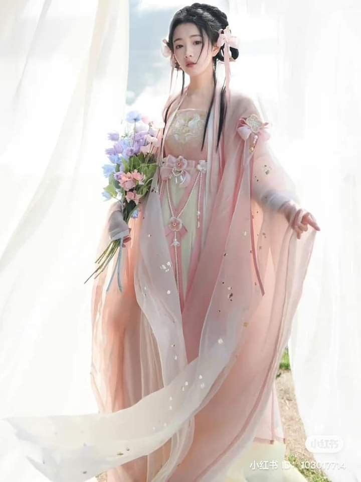 July Lotus Hanfu Shoes:A Blend of Tradition and Modernity July Lotus Hanfu Shoes:A Blend of Tradition and Modernity