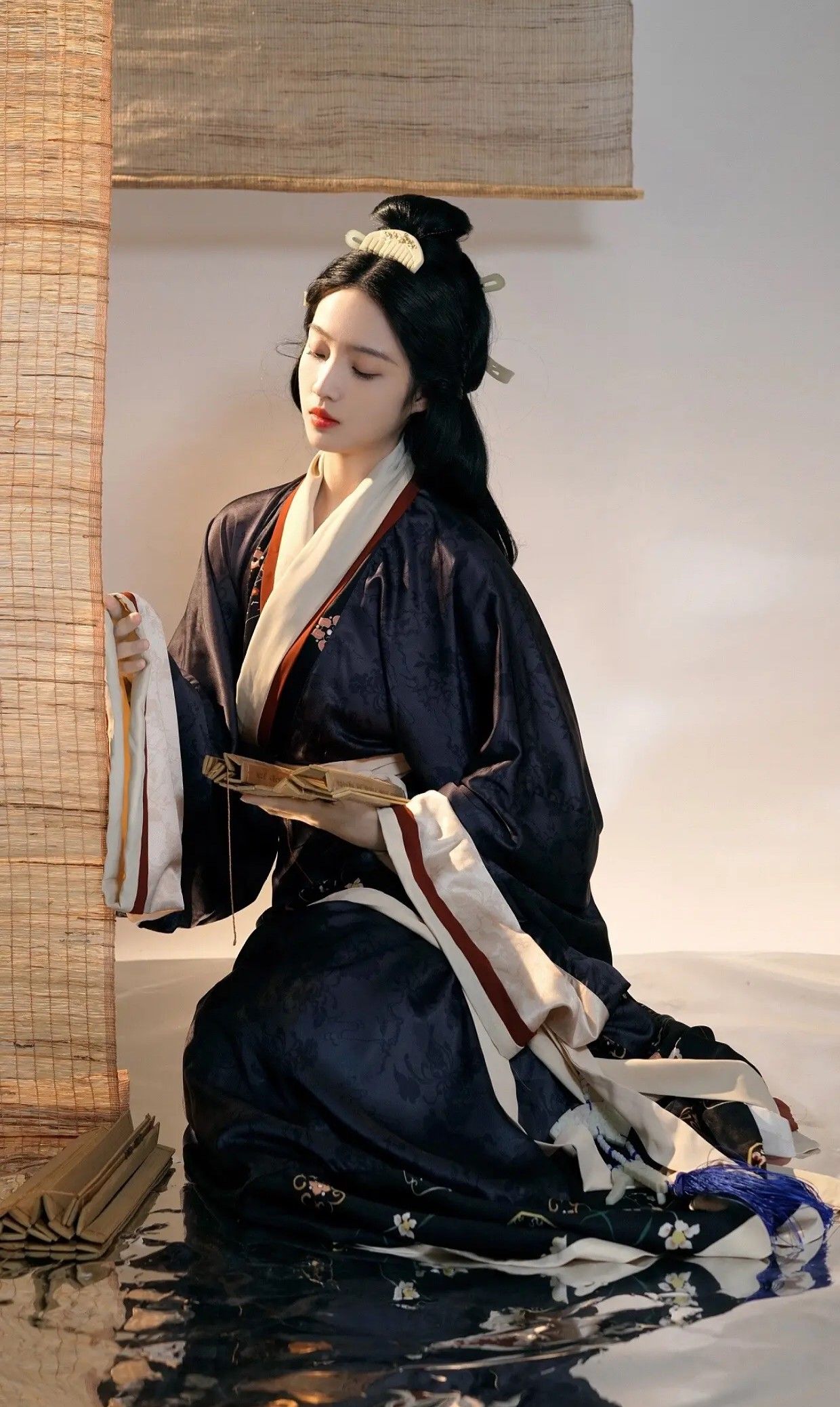 The Flower Goddess and the Children in Hanfu:A Tale of Cultural Heritage The Flower Goddess and the Children in Hanfu:A Tale of Cultural Heritage