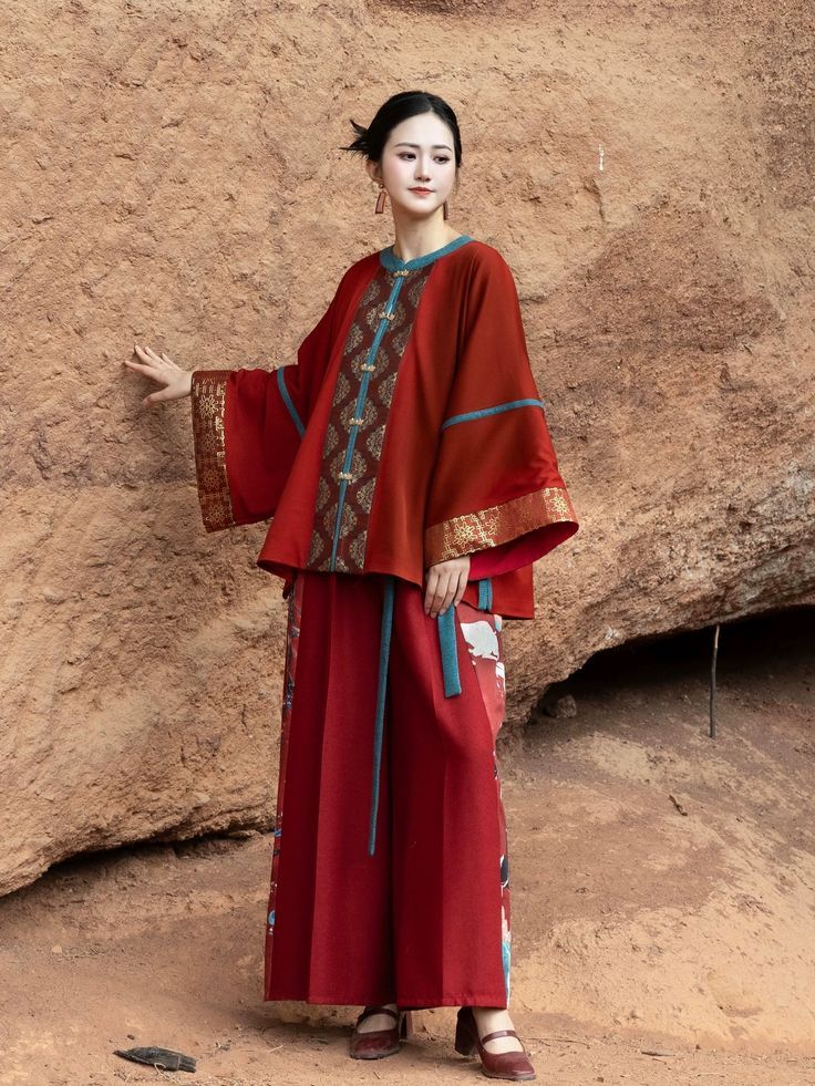 Summer in Traditional Chinese Clothing:The Allure of Hanfu for Girls Summer in Traditional Chinese Clothing:The Allure of Hanfu for Girls