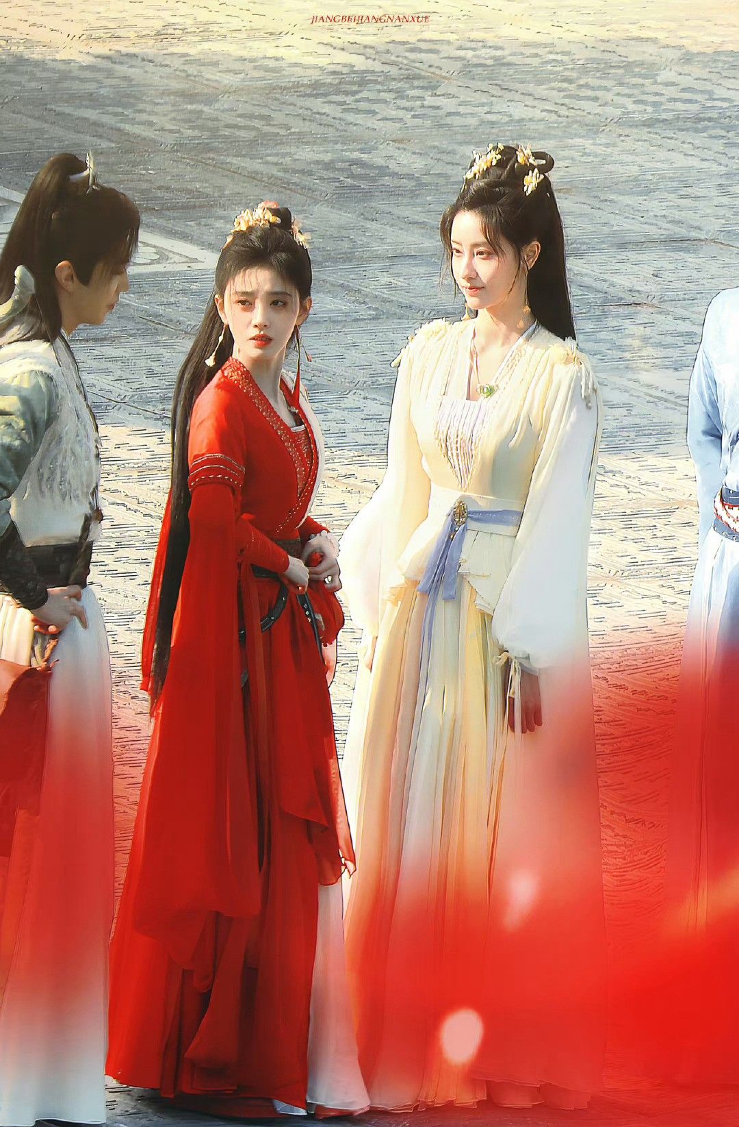 Elegant and Chic Mamenpoon Skirt Set:A Fashion Statement of Boldness and Grace Elegant and Chic Mamenpoon Skirt Set:A Fashion Statement of Boldness and Grace