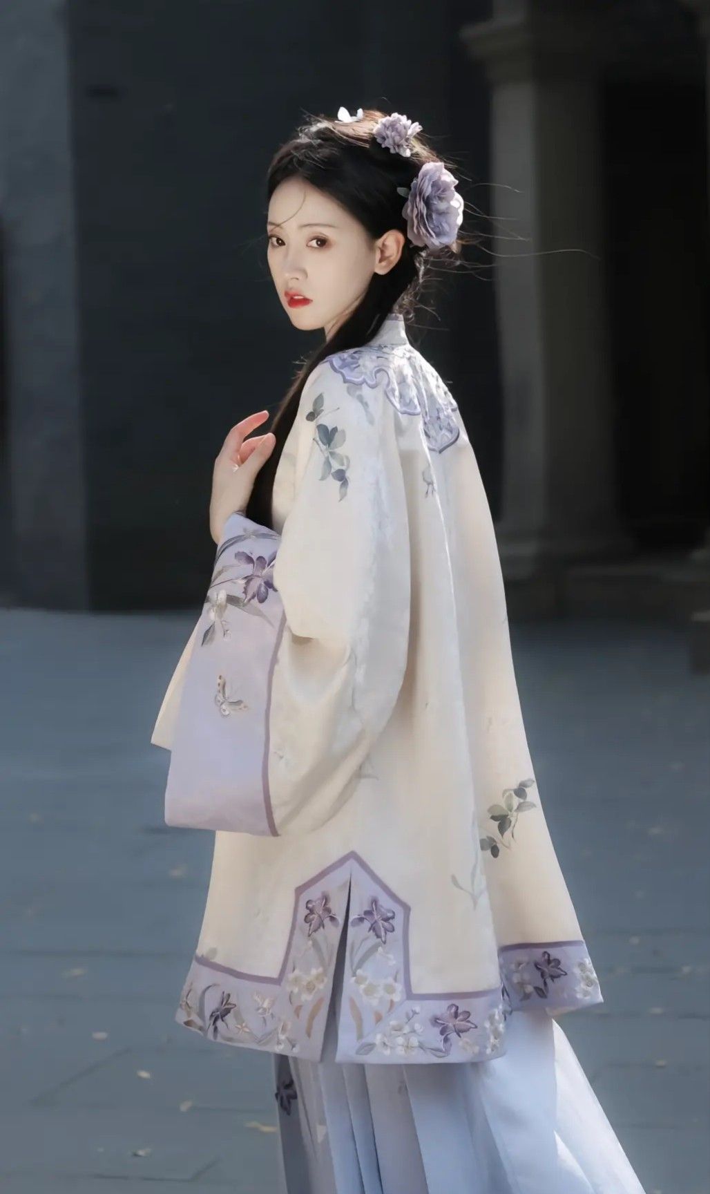 Vintage Dance Qipao:Embodying the Essence of Grace and Elegance Vintage Dance Qipao:Embodying the Essence of Grace and Elegance