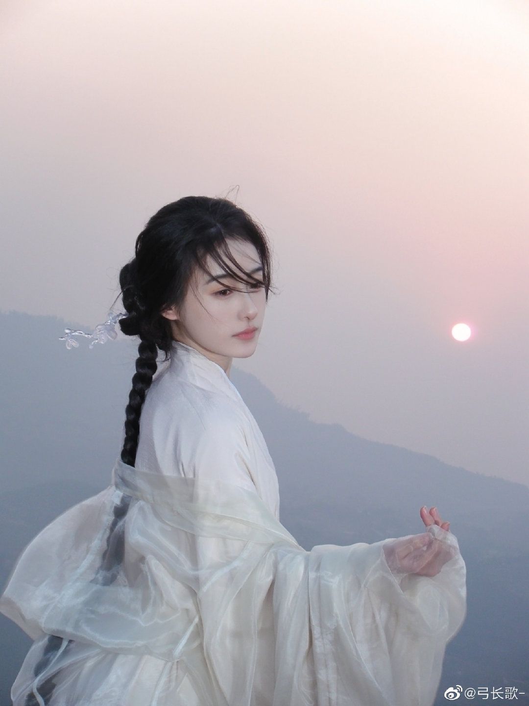 Summer Fashion for a 10-Year-Old Girl:Short-Sleeve Hanfu Hanbok Summer Fashion for a 10-Year-Old Girl:Short-Sleeve Hanfu Hanbok