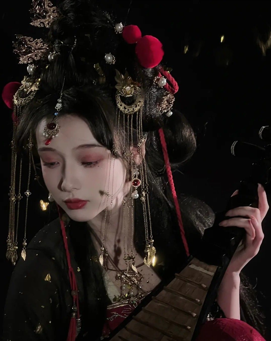 Embracing Modernity in Traditional Tangzhuang:Womens Summer Fashion Evolution