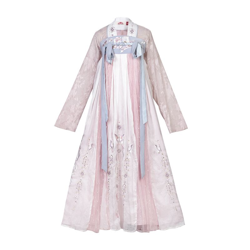 The Rise of Sleeveless Cheongsam Skirts with Low Collars and Thin Fabrics