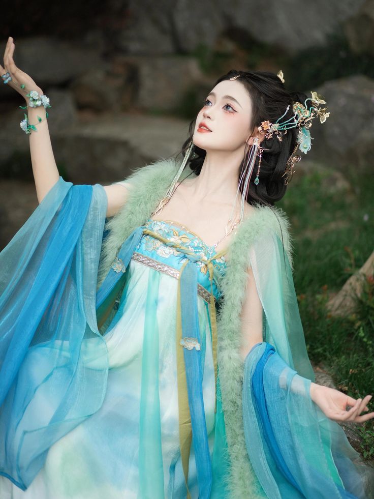 Summer 2023:Girls New Hanfu Fashion A仙like Elegance in Harmony with Nature Summer 2023:Girls New Hanfu Fashion A仙like Elegance in Harmony with Nature