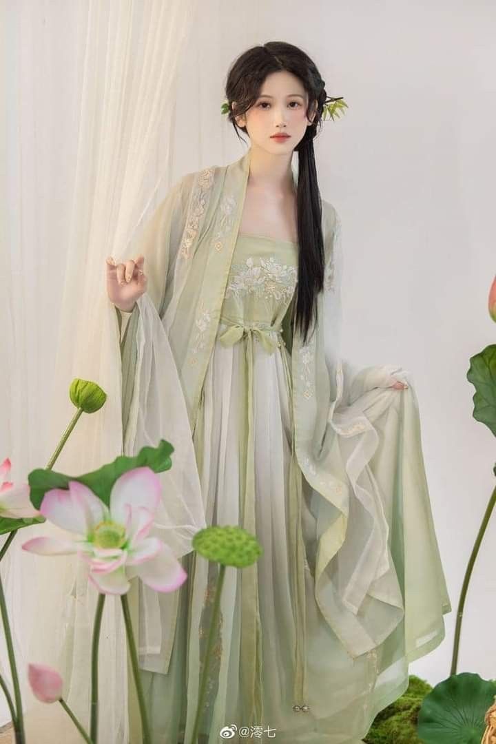 Qipao Billion亲子小店,传统与现代的融合,亲子共享的时尚体验 Qipao Billion亲子小店,传统与现代的融合,亲子共享的时尚体验