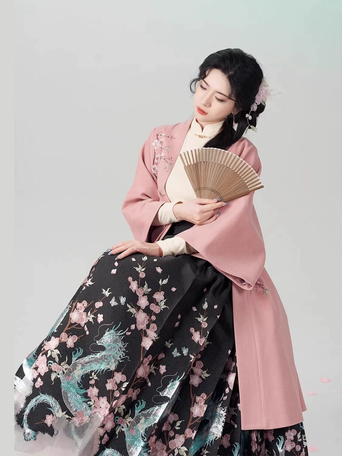 Ancient Elegance Revived:The Fusion of Hanfu Earrings and Traditional Chinese Elements Ancient Elegance Revived:The Fusion of Hanfu Earrings and Traditional Chinese Elements