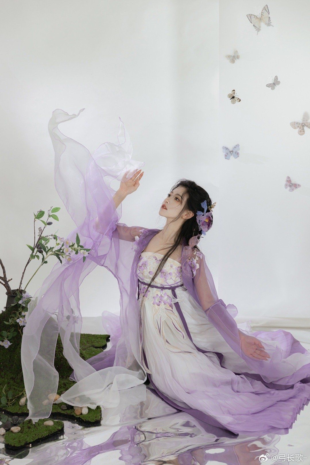 Autumns Embrace:The Enchanting World of Qimu Mu Hanfu Autumns Embrace:The Enchanting World of Qimu Mu Hanfu