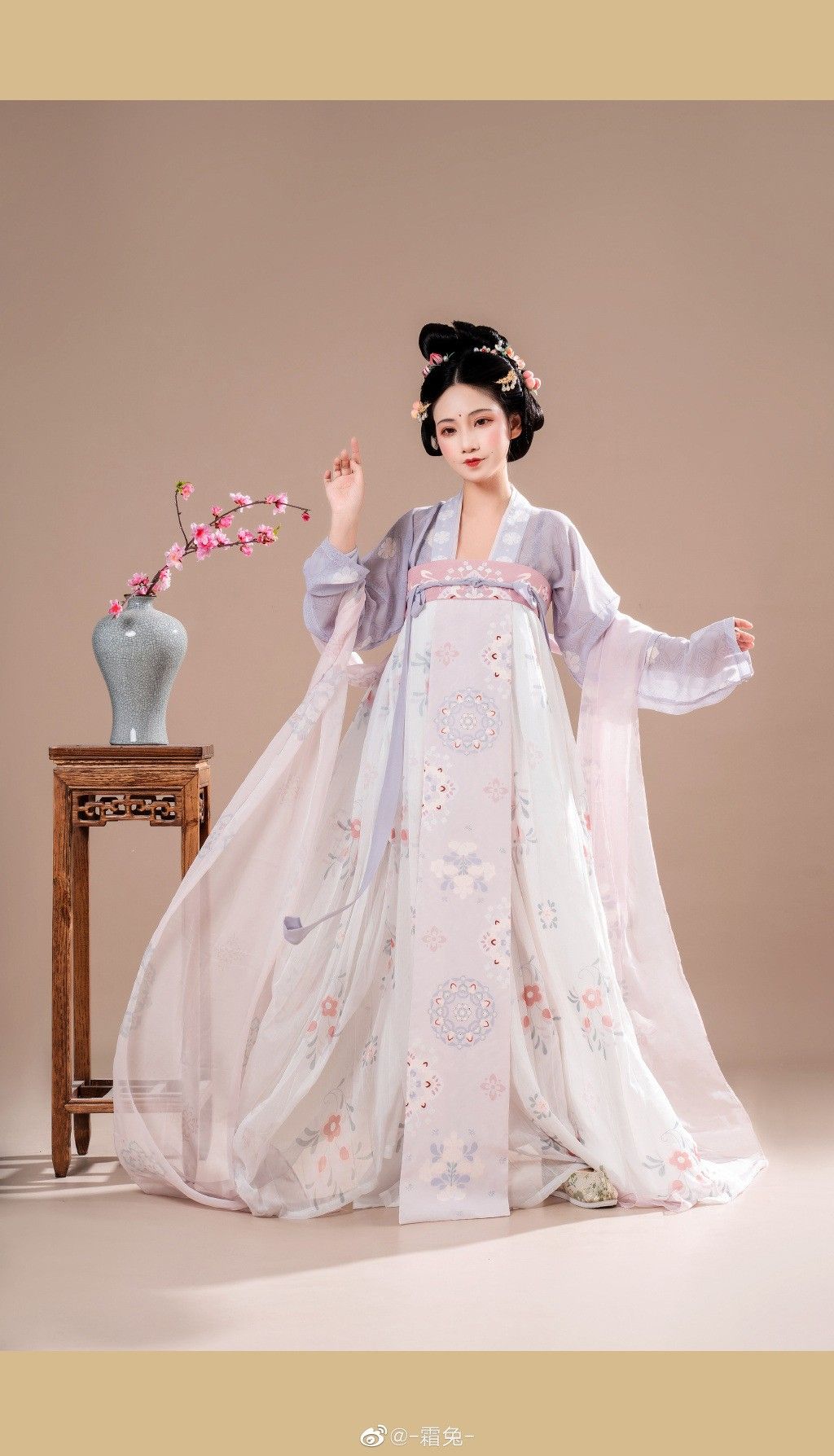 The Enchantment of Hanfu Skirts for Little Girls:A Journey into Traditional Chinese Beauty The Enchantment of Hanfu Skirts for Little Girls:A Journey into Traditional Chinese Beauty
