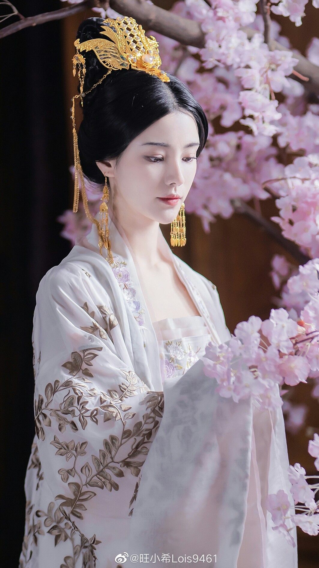 Ancient Style Shoes and Skirts:A Perfect Blend of Traditional Elegance Ancient Style Shoes and Skirts:A Perfect Blend of Traditional Elegance
