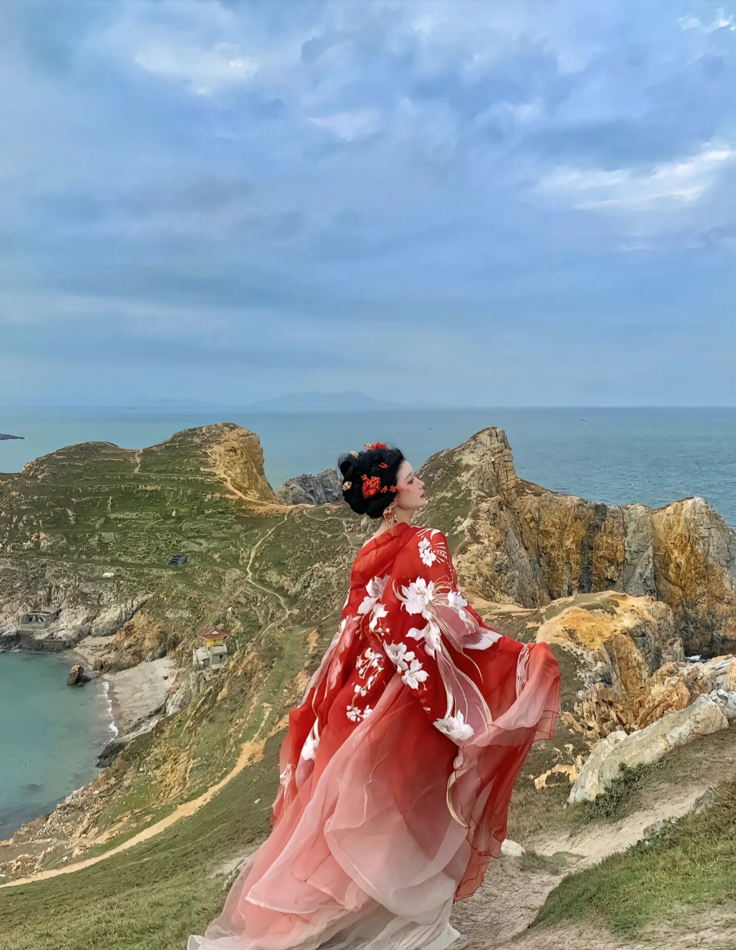 Han Shang Hua Lian:The Authenticity of Traditional Chinese Hanfu Fashion Han Shang Hua Lian:The Authenticity of Traditional Chinese Hanfu Fashion