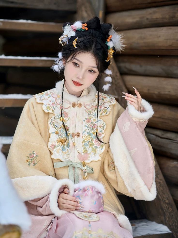 Embracing the Youthful Charm of Qipao in Summer Embracing the Youthful Charm of Qipao in Summer
