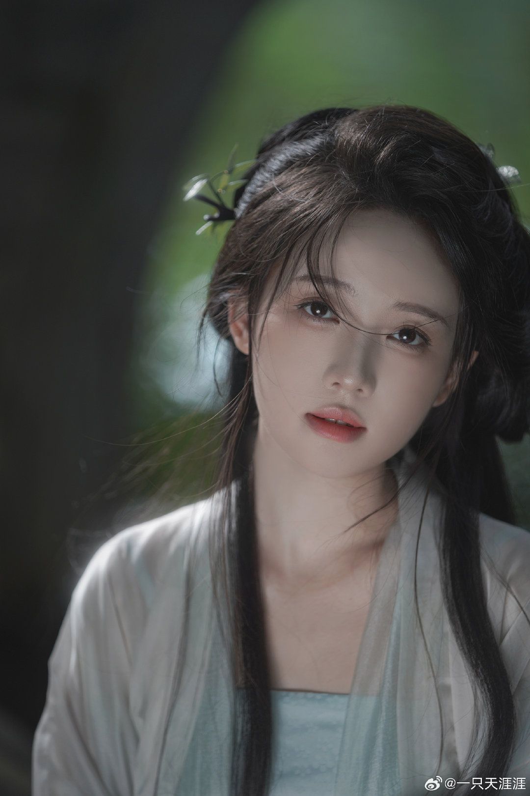 Winter Fashion Trends:The Rise of Hanfu Bags with Ancient Charm Winter Fashion Trends:The Rise of Hanfu Bags with Ancient Charm