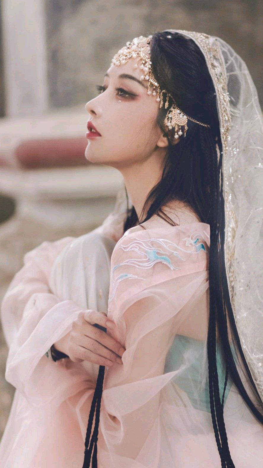 Elegance and Emotion:The Allure of Hanfu in the Depths of Love Elegance and Emotion:The Allure of Hanfu in the Depths of Love