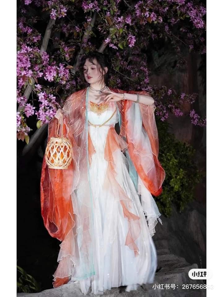Plus-Size Girls in Loose Hanfu Fashion:Embracing the Beauty of Comfort and Diversity Plus-Size Girls in Loose Hanfu Fashion:Embracing the Beauty of Comfort and Diversity