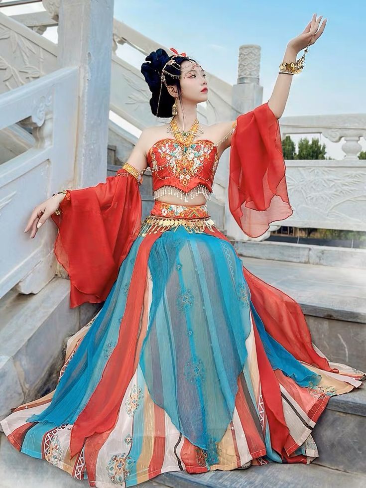 The Elegance of Black Shoes and Cheongsam:A Fashionable Fusion