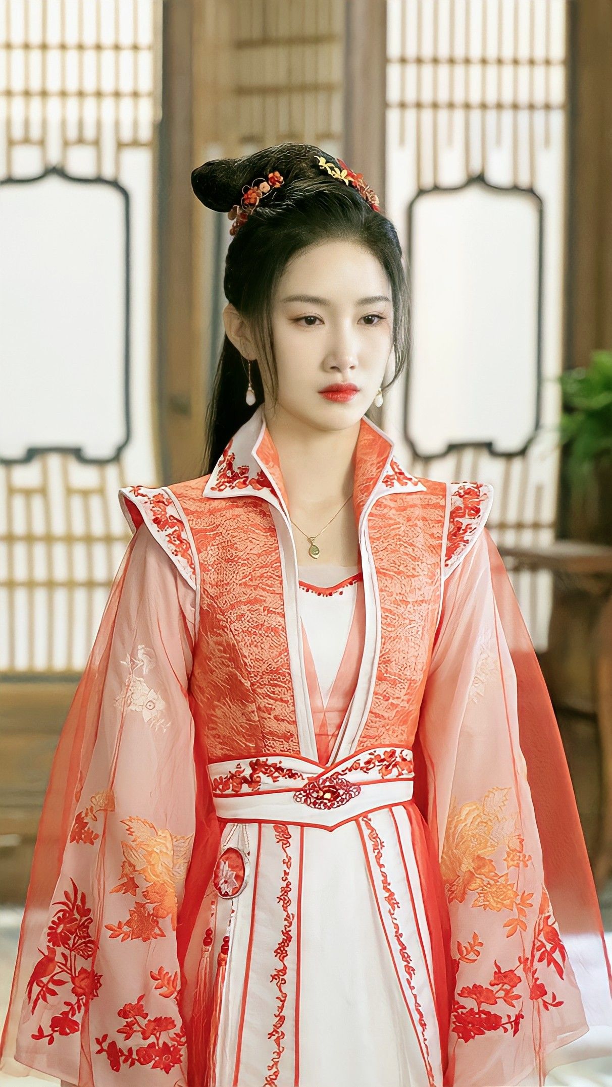 Winter Long Coats to Pair with Qipao:A Guide to Traditional Elegance Winter Long Coats to Pair with Qipao:A Guide to Traditional Elegance