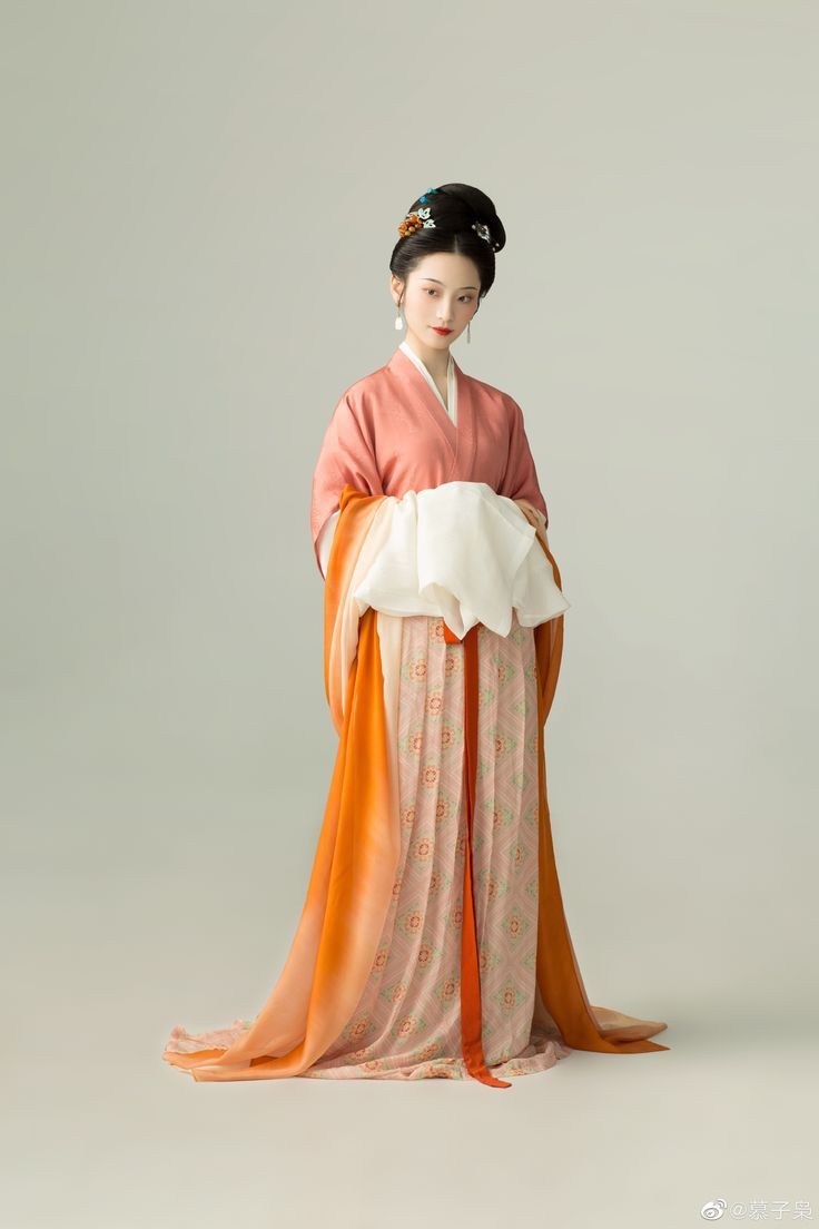 Embracing Traditional Elegance:Cheongsam Womens New-Style Chinese Blouse and Long Skirt Embracing Traditional Elegance:Cheongsam Womens New-Style Chinese Blouse and Long Skirt
