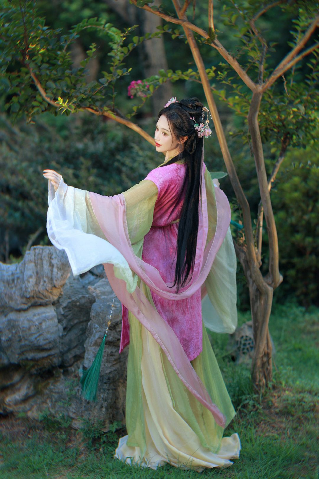 White Chinese Cheongsam Dress:A Traditional Elegance