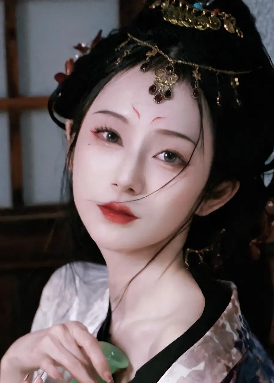 The Enchanting Journey of Primary School Kids in斗罗大陆 through Starry Hanfu Fashion