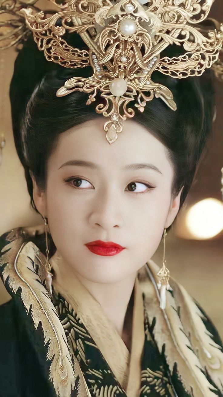 Autumn Elegance:The Rise of Hanfu Fashion for Girls Autumn Elegance:The Rise of Hanfu Fashion for Girls