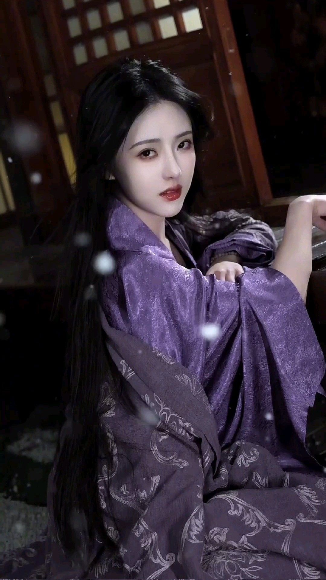 Unique and Beautiful Qipao:The Elegance of Traditional Chinese Clothing Unique and Beautiful Qipao:The Elegance of Traditional Chinese Clothing