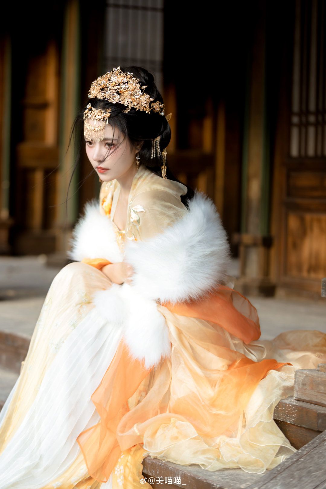 Teenagers Embracing the Traditional Charm of Hanfu Age 12-15) Teenagers Embracing the Traditional Charm of Hanfu Age 12-15)