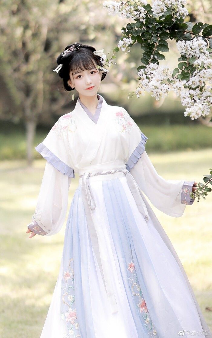 Summer Hanfu Costumes for Little Girls:A Blend of Tradition and Modern Comfort Summer Hanfu Costumes for Little Girls:A Blend of Tradition and Modern Comfort