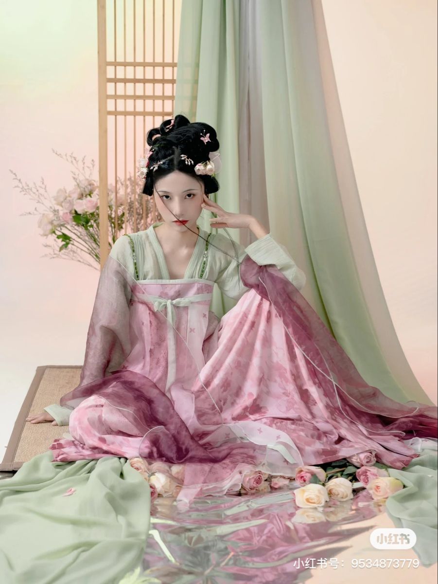 Petite Womens Fashion Guide to Winter Tang-Style Hanfu Clothes Petite Womens Fashion Guide to Winter Tang-Style Hanfu Clothes