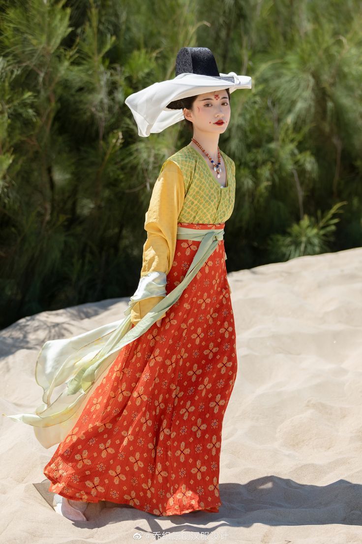 Red Short-sleeved Top with Horseface Skirt Red Short-sleeved Top with Horseface Skirt