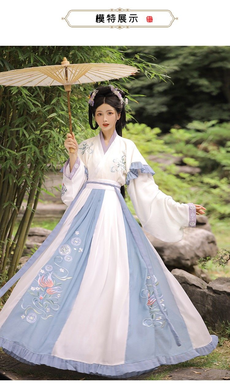 The Integration of Hanfu Hair Buns and Wigs:A Modern Perspective on Traditional Beauty The Integration of Hanfu Hair Buns and Wigs:A Modern Perspective on Traditional Beauty