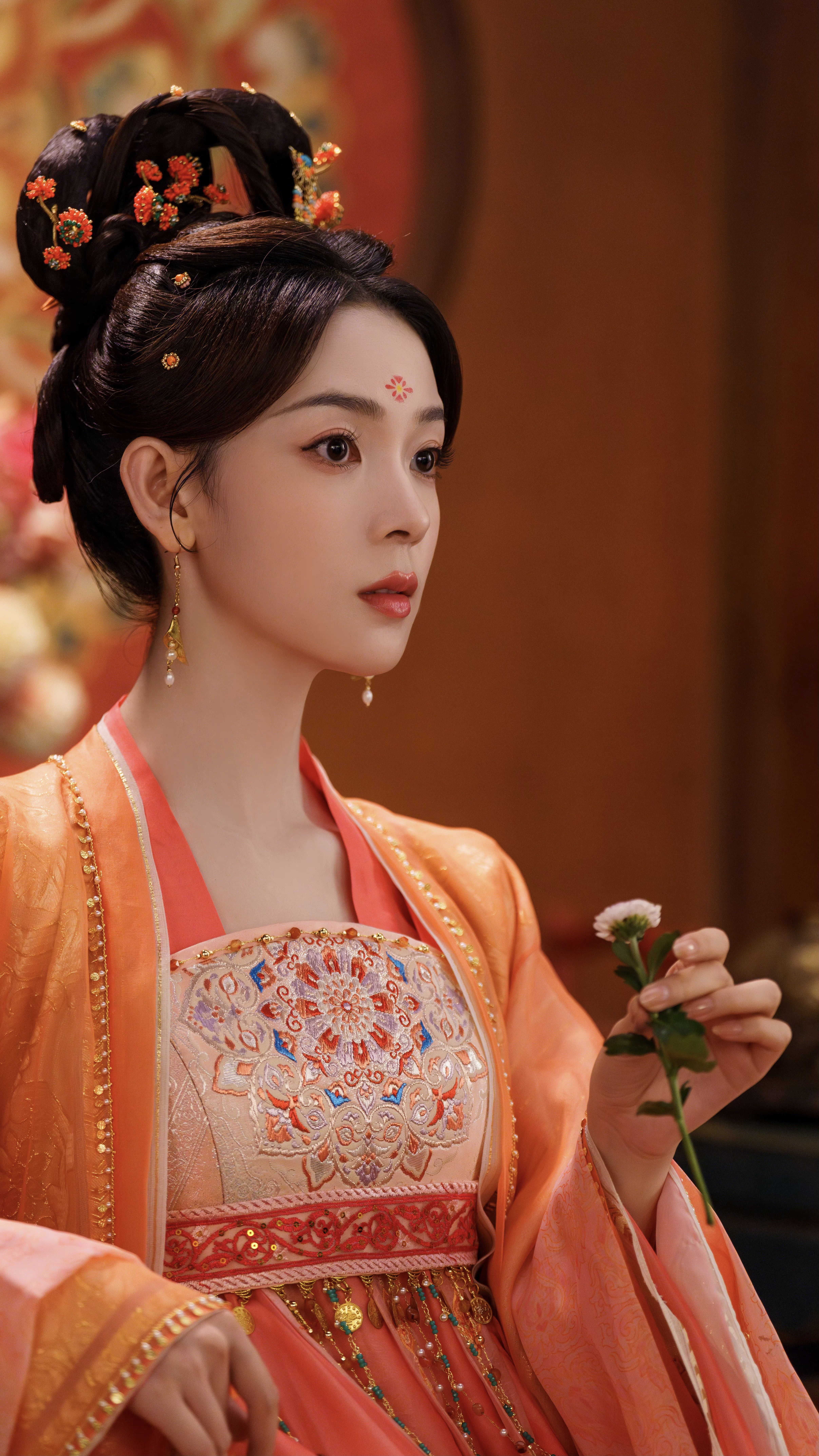 The Rise of the Circle-neck Hanfu:A Blend of Traditional Elegance and Modern Comfort The Rise of the Circle-neck Hanfu:A Blend of Traditional Elegance and Modern Comfort