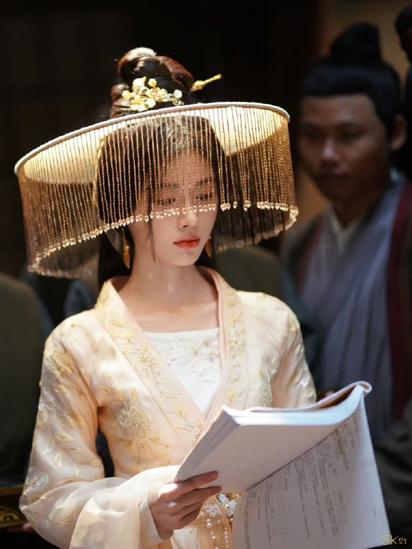 The Earring Elegance in Pairing with Cheongsam:A Cultural Journey The Earring Elegance in Pairing with Cheongsam:A Cultural Journey
