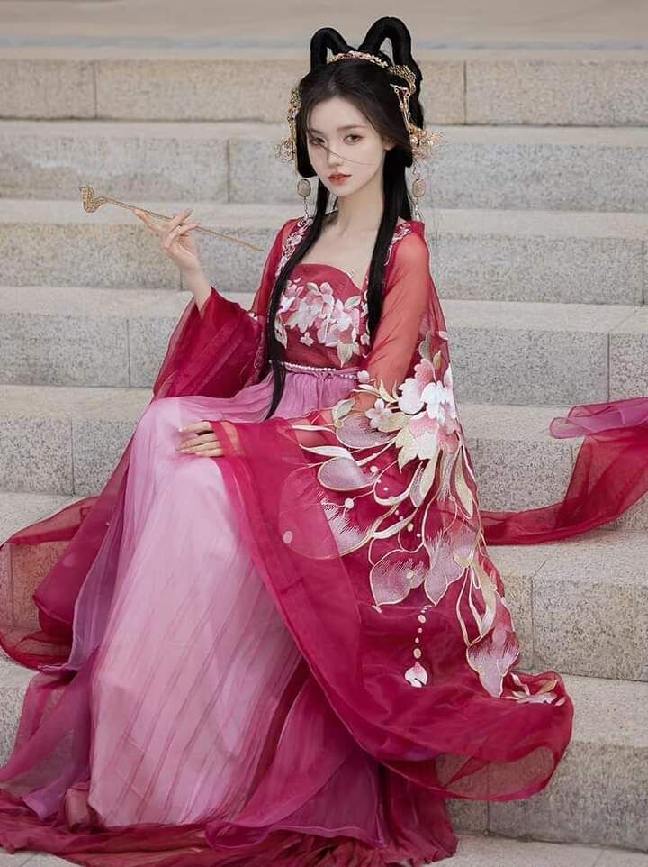 Summer Fashion Trends in Hanfu for Women:A Guide to Elegant and Comfortable Styles Summer Fashion Trends in Hanfu for Women:A Guide to Elegant and Comfortable Styles
