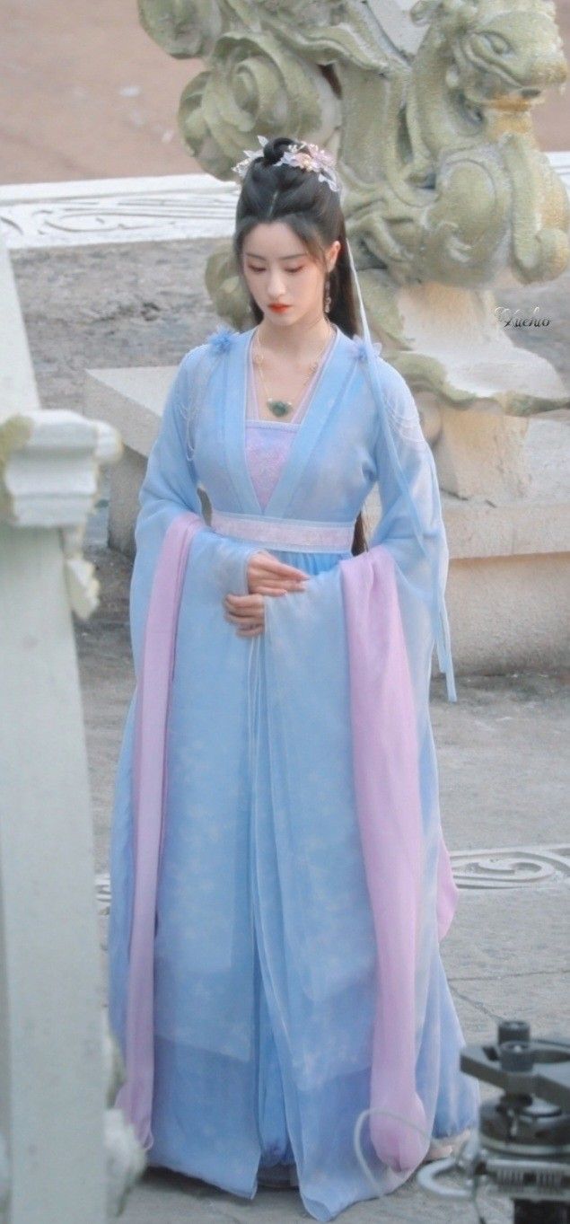 The Splendor of Ming-Style Hanfu Flower Wedding The Splendor of Ming-Style Hanfu Flower Wedding