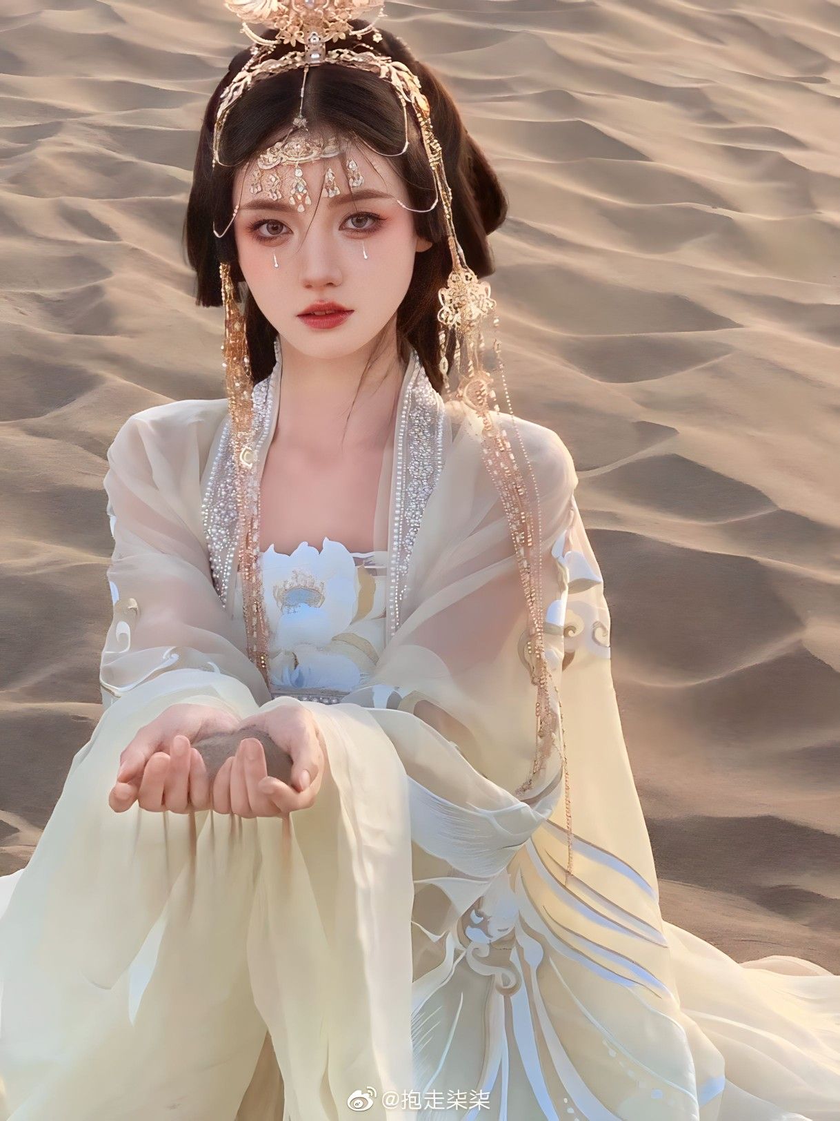 A Celebration of Chinese New Year in Traditional Hanfu:The Art of Gongfu Clothes A Celebration of Chinese New Year in Traditional Hanfu:The Art of Gongfu Clothes